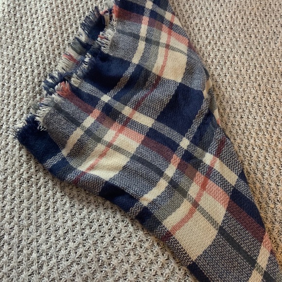 🔆Moving Sale 20% Off Charlotte Russe Plaid Scarf - Picture 2 of 5